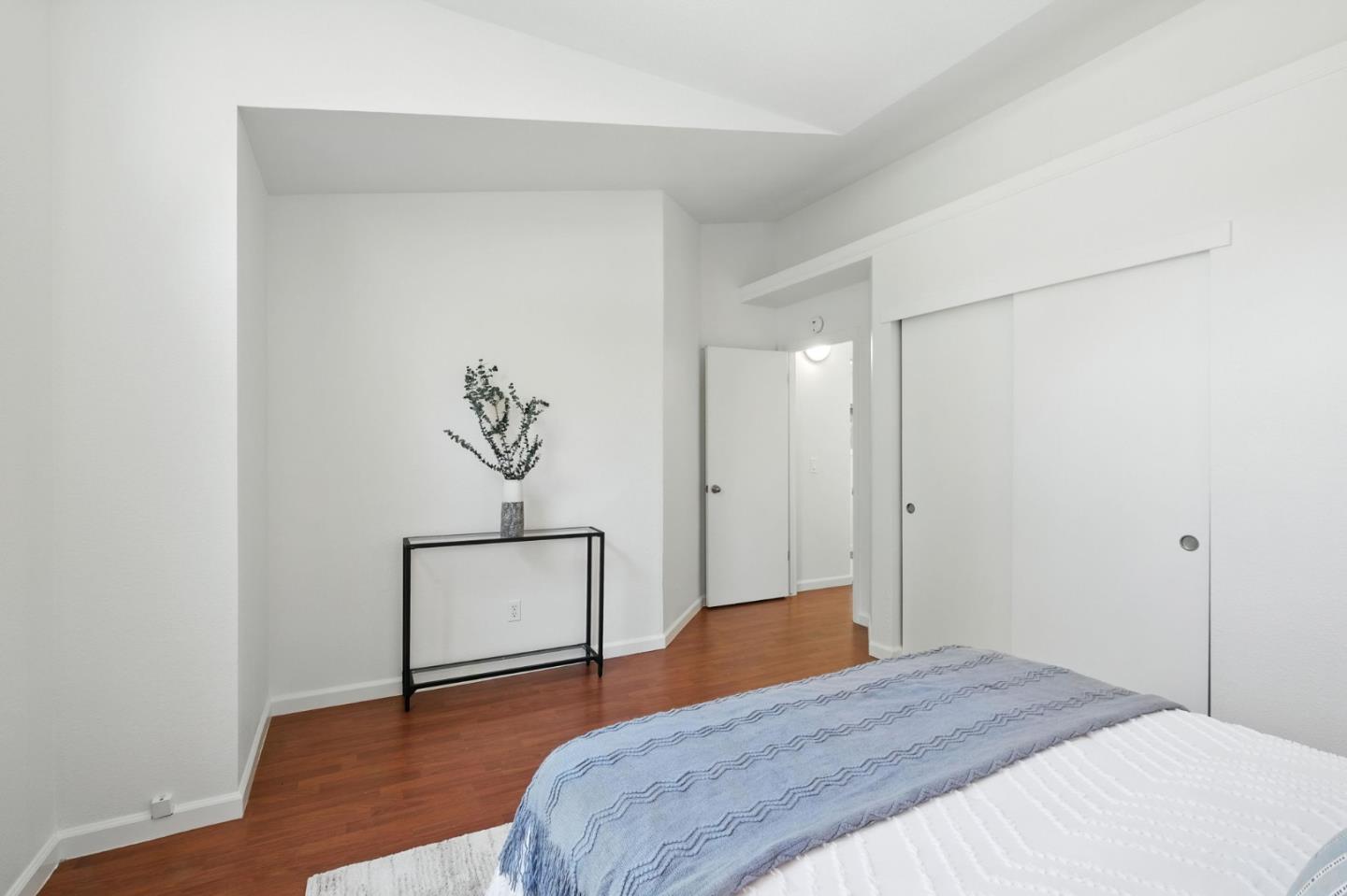 Detail Gallery Image 15 of 29 For 9345 Ivydale Cir, Elk Grove,  CA 95758 - 2 Beds | 2 Baths