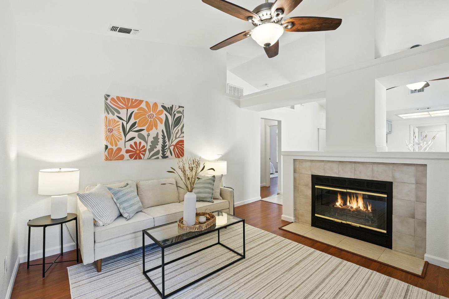 Detail Gallery Image 3 of 29 For 9345 Ivydale Cir, Elk Grove,  CA 95758 - 2 Beds | 2 Baths