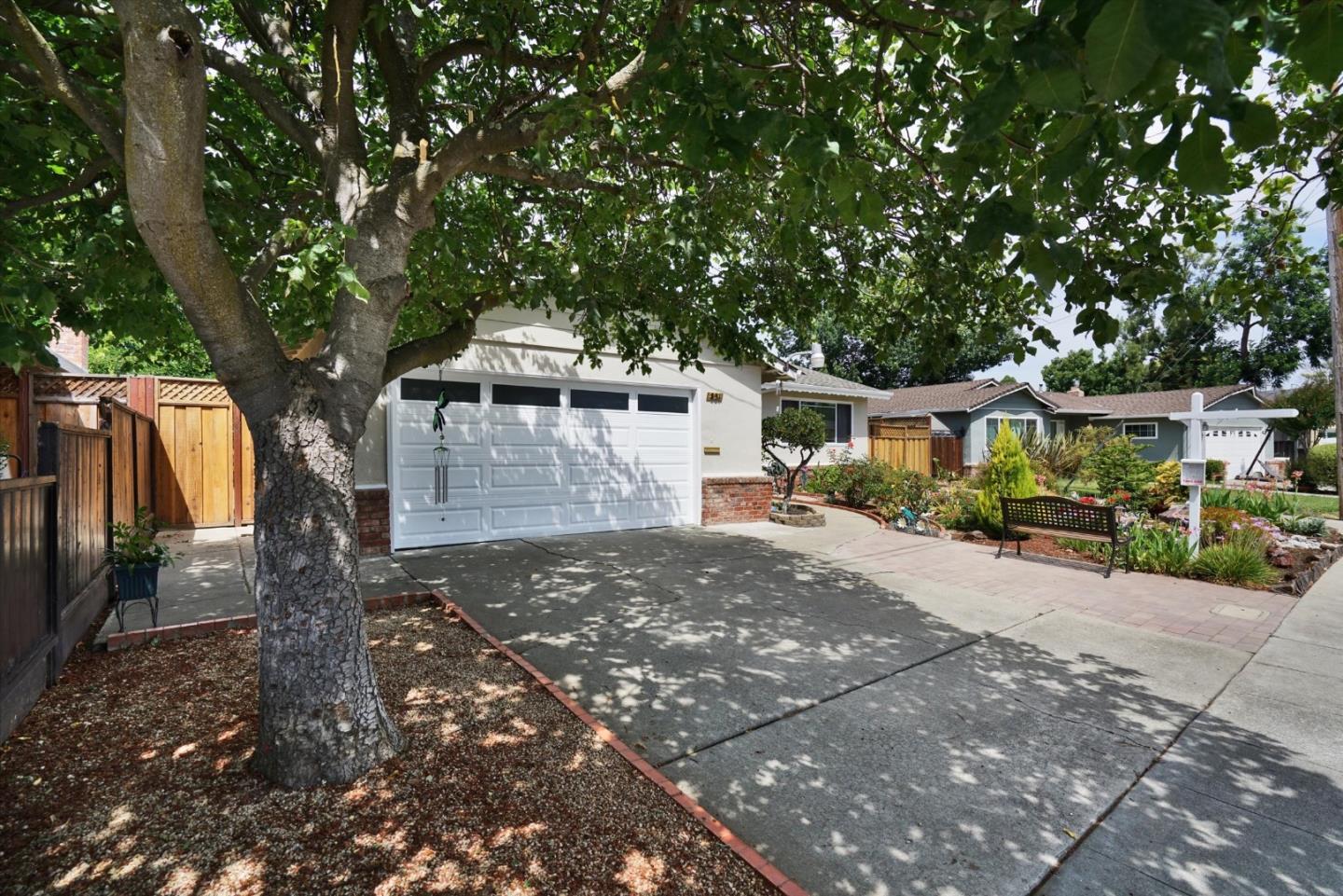 Detail Gallery Image 3 of 50 For 831 Wagoner Dr, Livermore,  CA 94550 - 5 Beds | 3 Baths
