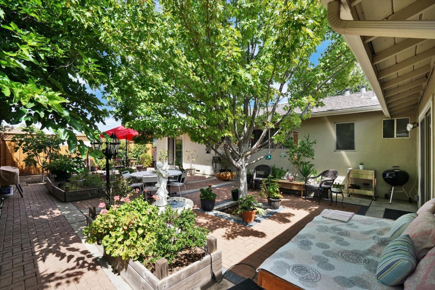 Detail Gallery Image 4 of 50 For 831 Wagoner Dr, Livermore,  CA 94550 - 5 Beds | 3 Baths