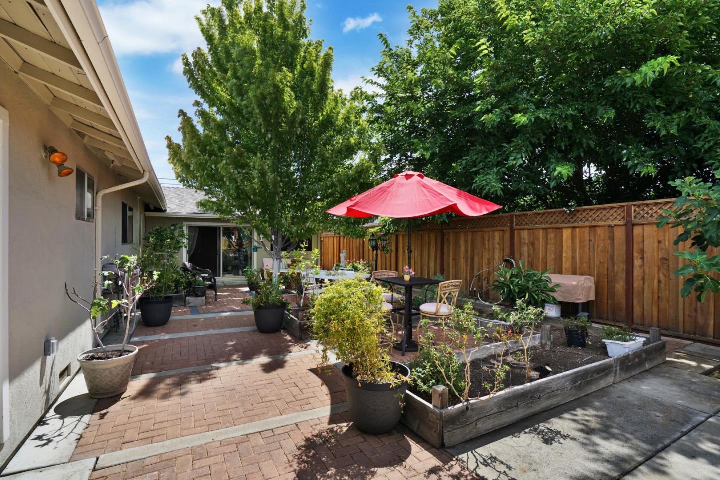 Detail Gallery Image 6 of 50 For 831 Wagoner Dr, Livermore,  CA 94550 - 5 Beds | 3 Baths