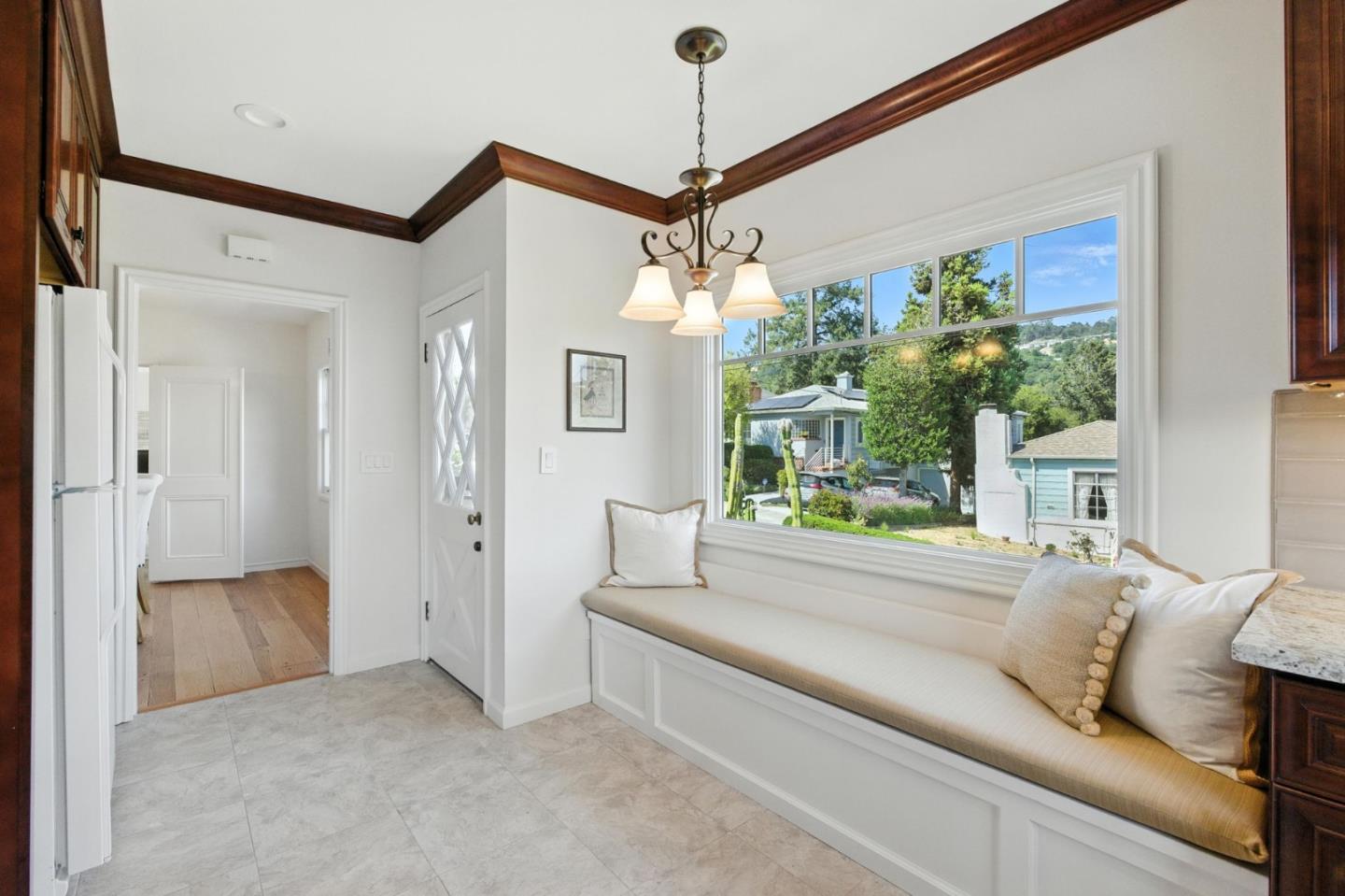 Detail Gallery Image 11 of 44 For 56 Selkirk St, Oakland,  CA 94619 - 3 Beds | 2 Baths