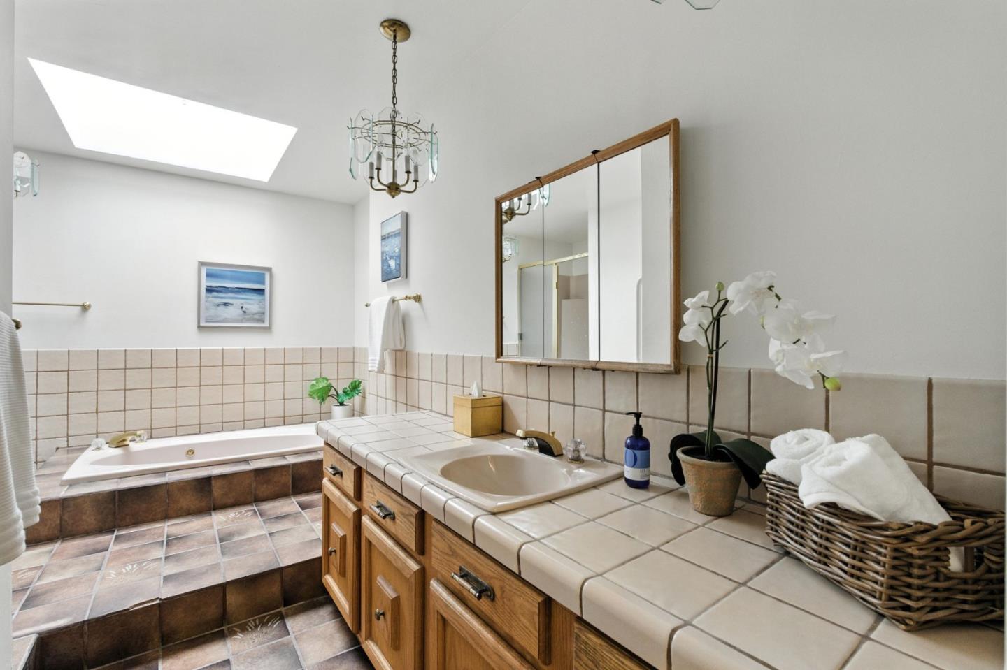 Detail Gallery Image 15 of 44 For 56 Selkirk St, Oakland,  CA 94619 - 3 Beds | 2 Baths