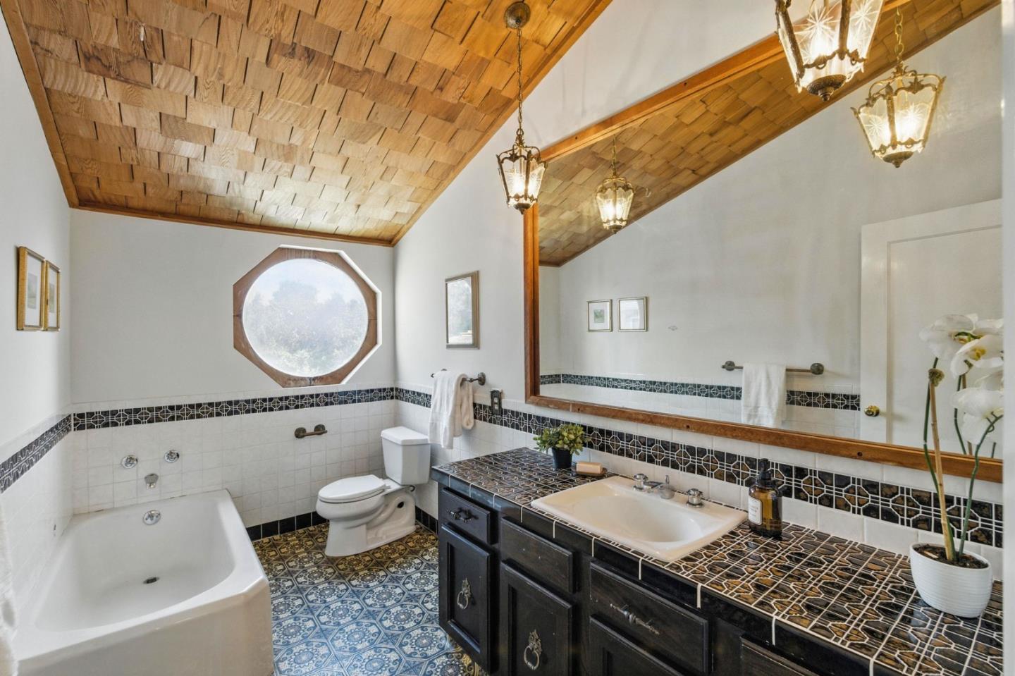Detail Gallery Image 20 of 44 For 56 Selkirk St, Oakland,  CA 94619 - 3 Beds | 2 Baths