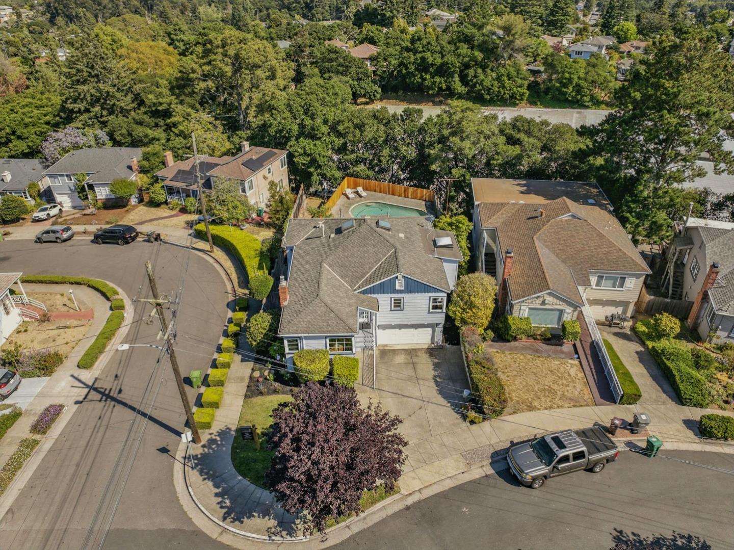 Detail Gallery Image 39 of 44 For 56 Selkirk St, Oakland,  CA 94619 - 3 Beds | 2 Baths