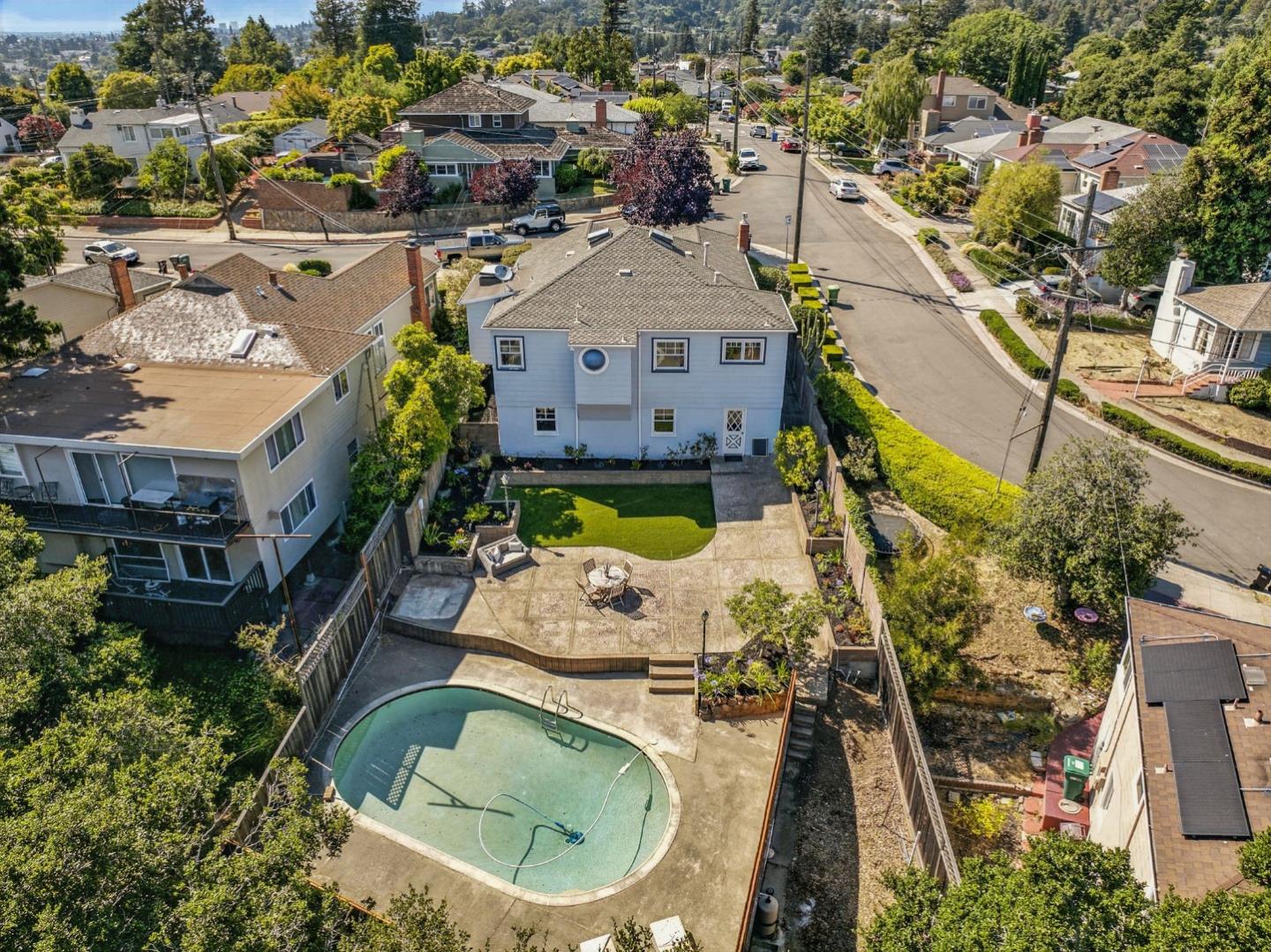 Detail Gallery Image 43 of 44 For 56 Selkirk St, Oakland,  CA 94619 - 3 Beds | 2 Baths