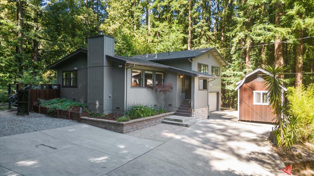 Detail Gallery Image 2 of 36 For 135 Sugar Valley Rd, Scotts Valley,  CA 95066 - 3 Beds | 2 Baths