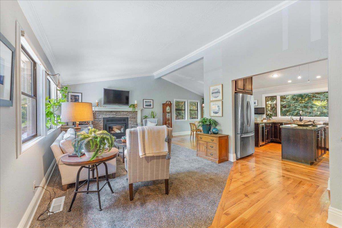 Detail Gallery Image 5 of 36 For 135 Sugar Valley Rd, Scotts Valley,  CA 95066 - 3 Beds | 2 Baths