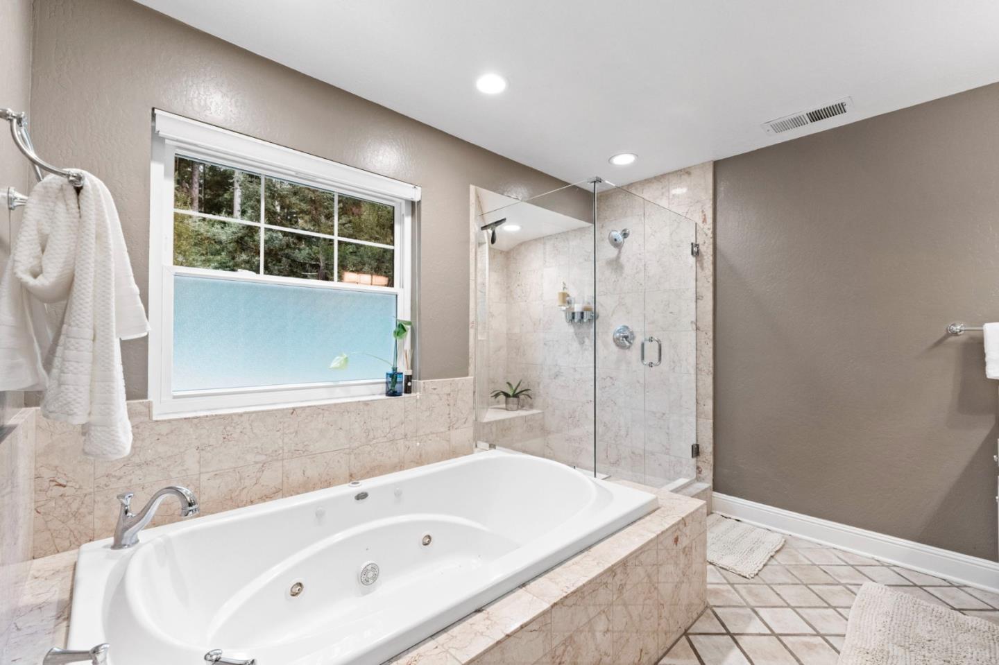 Detail Gallery Image 21 of 35 For Address Not Disclosed, Santa Cruz,  CA 95060 - 3 Beds | 2/1 Baths