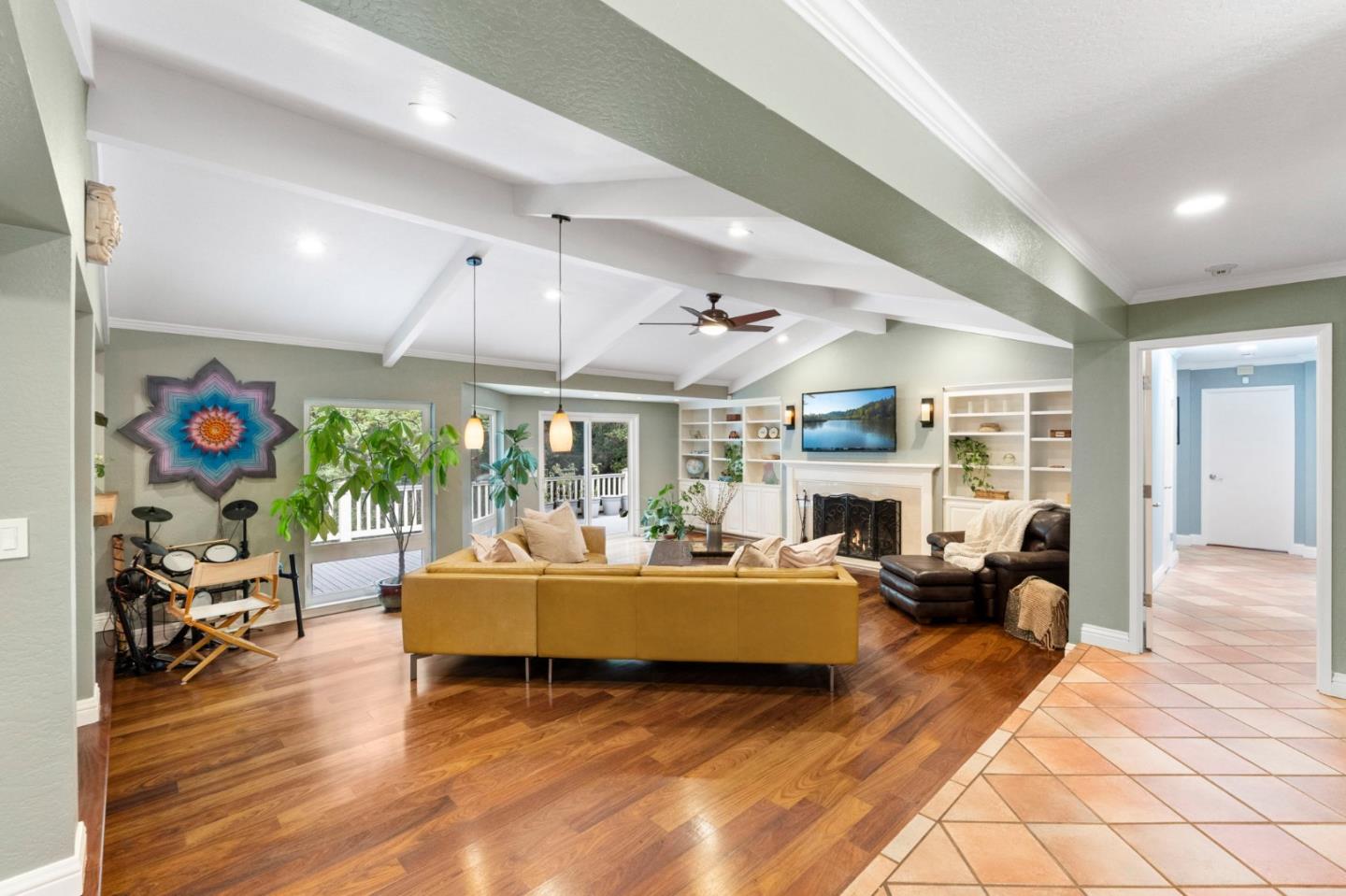 Detail Gallery Image 3 of 35 For Address Not Disclosed, Santa Cruz,  CA 95060 - 3 Beds | 2/1 Baths