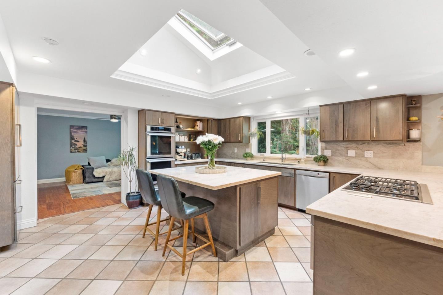 Detail Gallery Image 7 of 35 For Address Not Disclosed, Santa Cruz,  CA 95060 - 3 Beds | 2/1 Baths