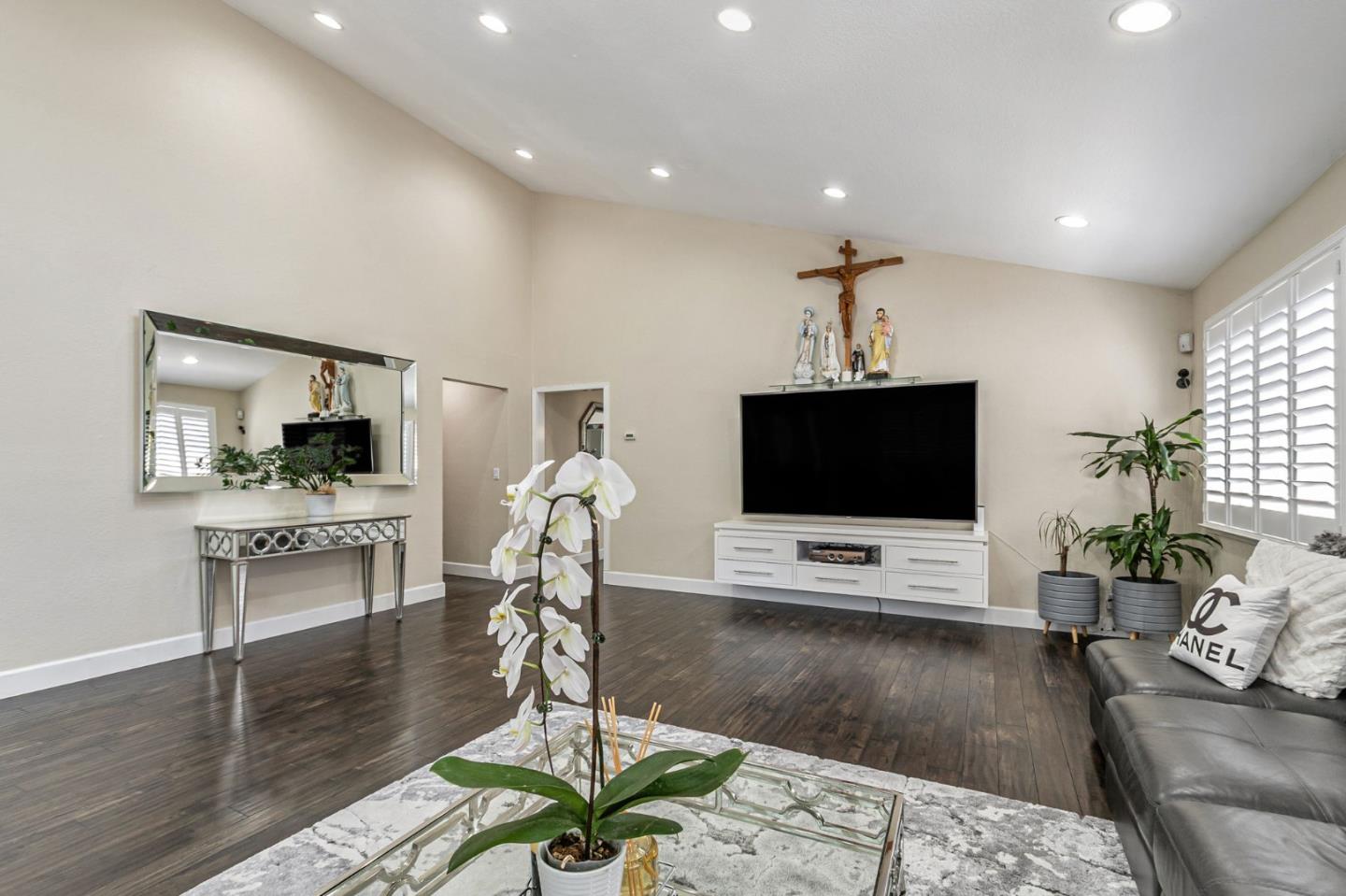 Detail Gallery Image 10 of 44 For 3443 Neves Way, San Jose,  CA 95127 - 3 Beds | 2 Baths