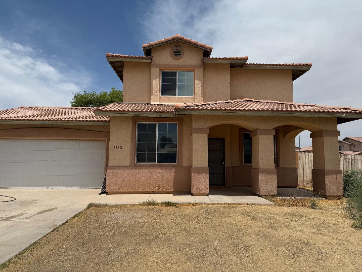 Detail Gallery Image 2 of 12 For 1112 Cedar Ct, Brawley,  CA 92227 - 4 Beds | 3 Baths