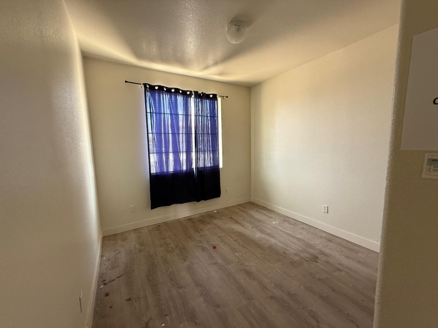 Detail Gallery Image 8 of 12 For 1112 Cedar Ct, Brawley,  CA 92227 - 4 Beds | 3 Baths
