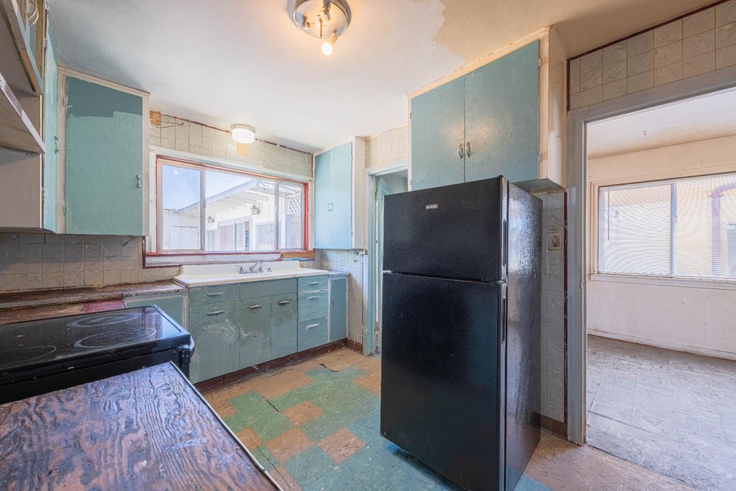 Detail Gallery Image 11 of 32 For 31 Riker St, Salinas,  CA 93901 - 2 Beds | 1 Baths