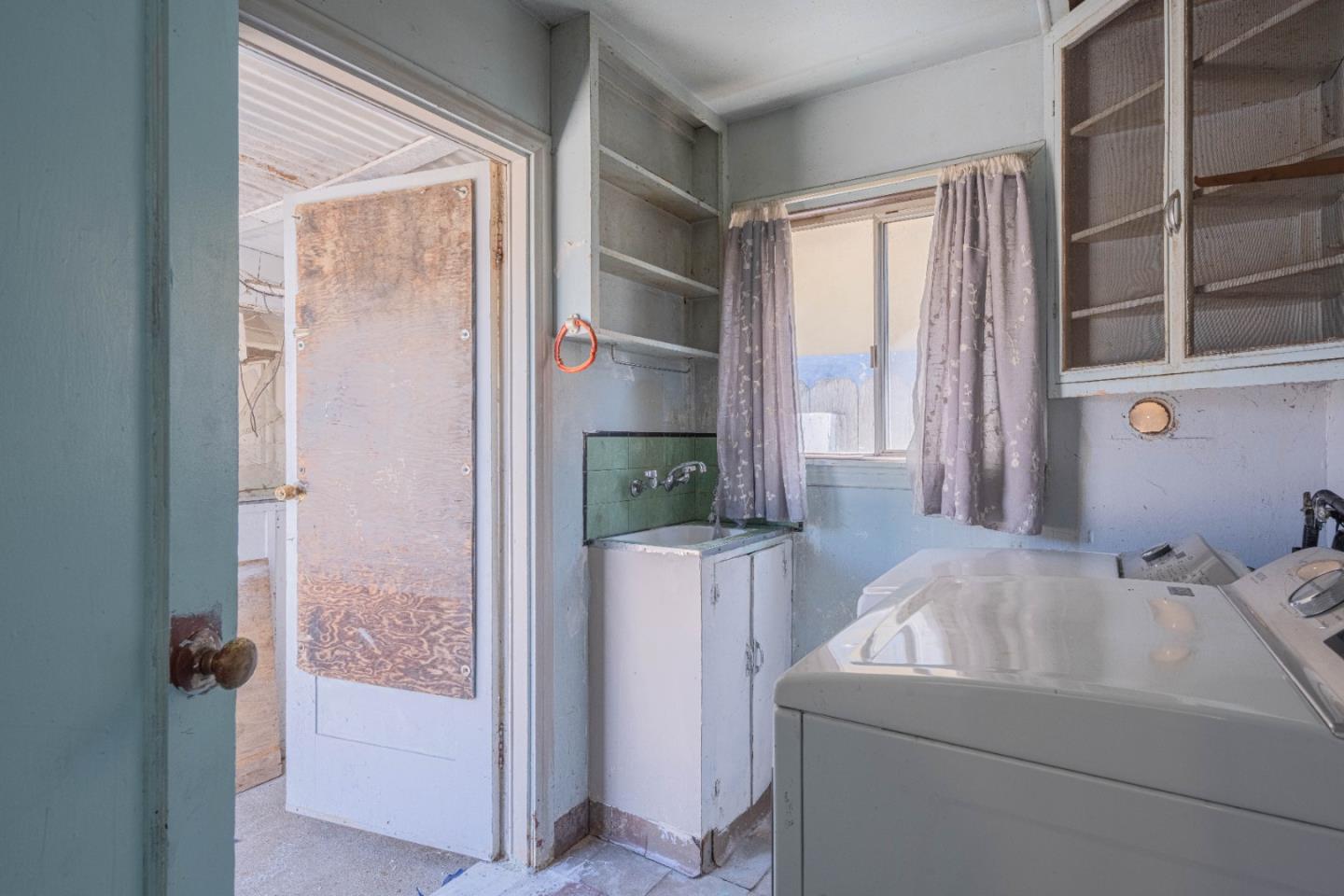 Detail Gallery Image 15 of 32 For 31 Riker St, Salinas,  CA 93901 - 2 Beds | 1 Baths