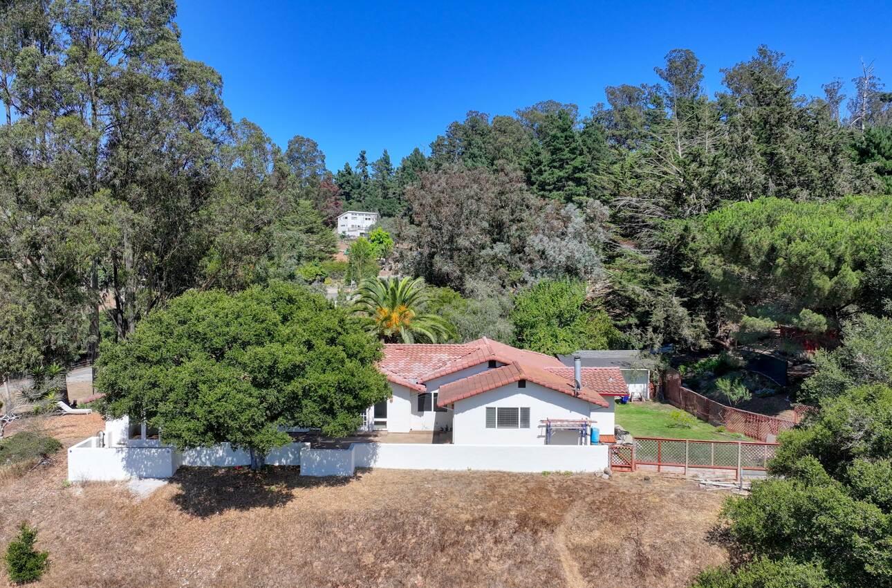 Detail Gallery Image 10 of 81 For 20210 Wilder Ct, Salinas,  CA 93907 - 4 Beds | 2/1 Baths