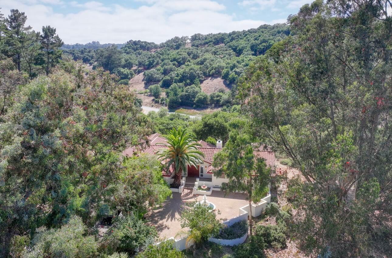 Detail Gallery Image 13 of 81 For 20210 Wilder Ct, Salinas,  CA 93907 - 4 Beds | 2/1 Baths