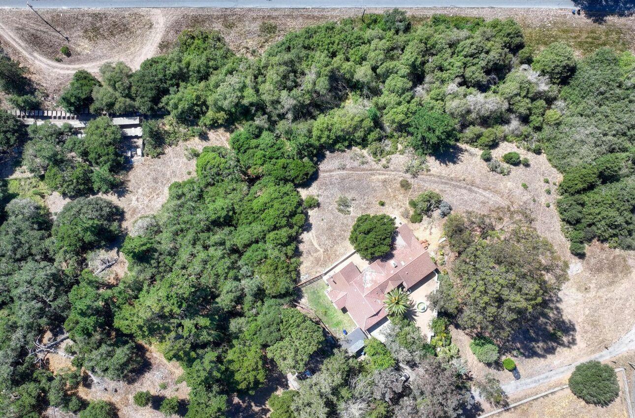 Detail Gallery Image 16 of 81 For 20210 Wilder Ct, Salinas,  CA 93907 - 4 Beds | 2/1 Baths