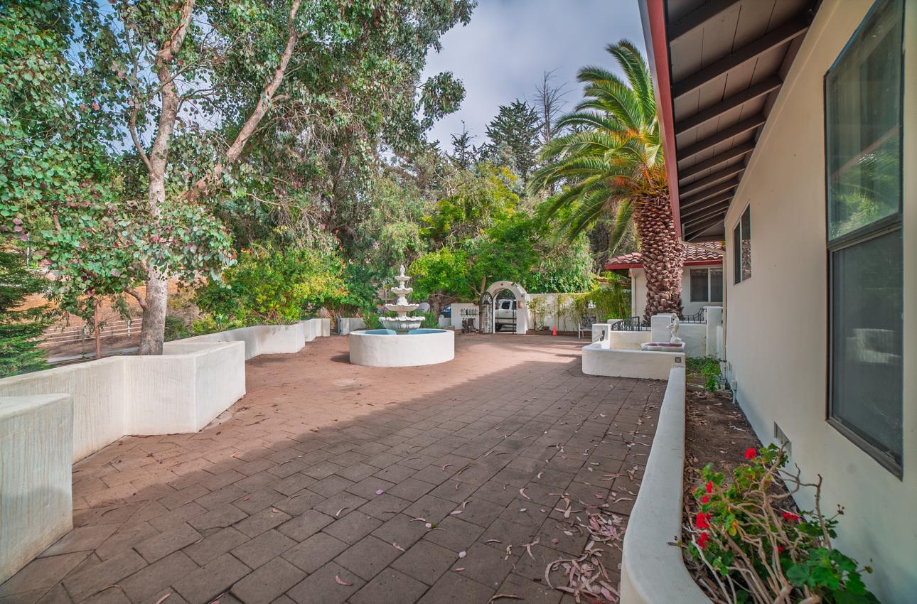 Detail Gallery Image 3 of 81 For 20210 Wilder Ct, Salinas,  CA 93907 - 4 Beds | 2/1 Baths
