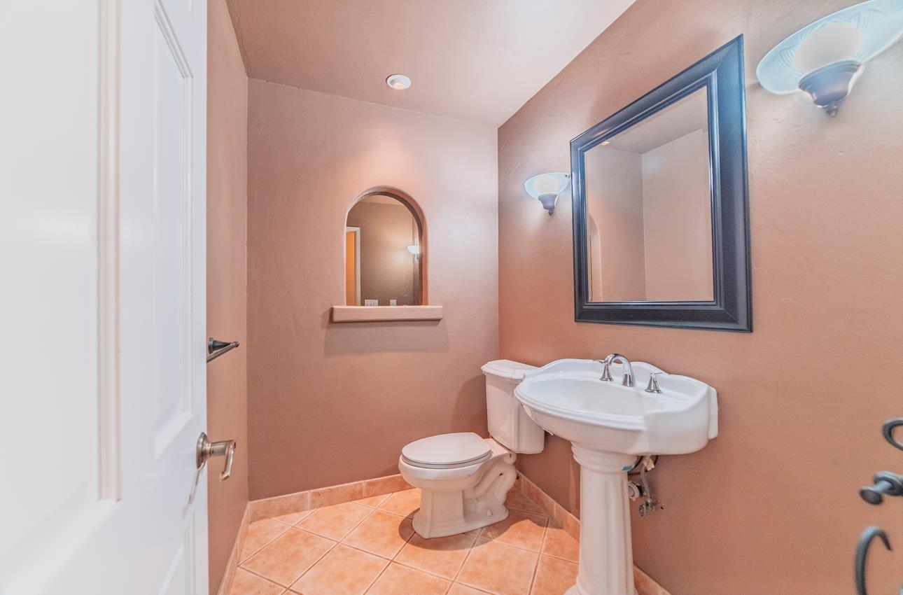 Detail Gallery Image 57 of 81 For 20210 Wilder Ct, Salinas,  CA 93907 - 4 Beds | 2/1 Baths