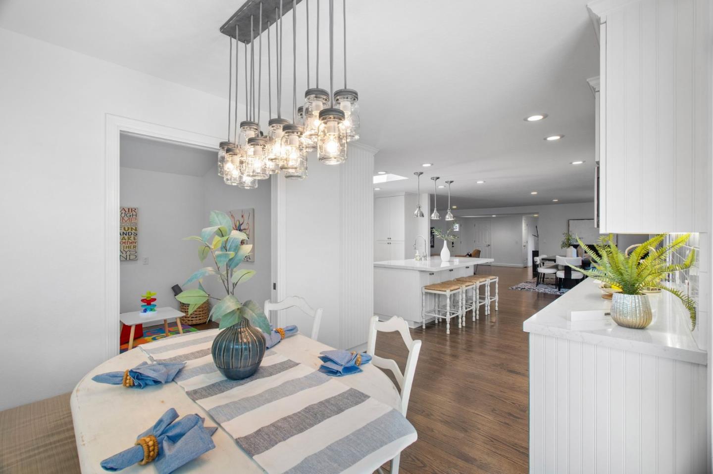 Detail Gallery Image 14 of 36 For 18709 Metler Ct, Saratoga,  CA 95070 - 4 Beds | 2/1 Baths