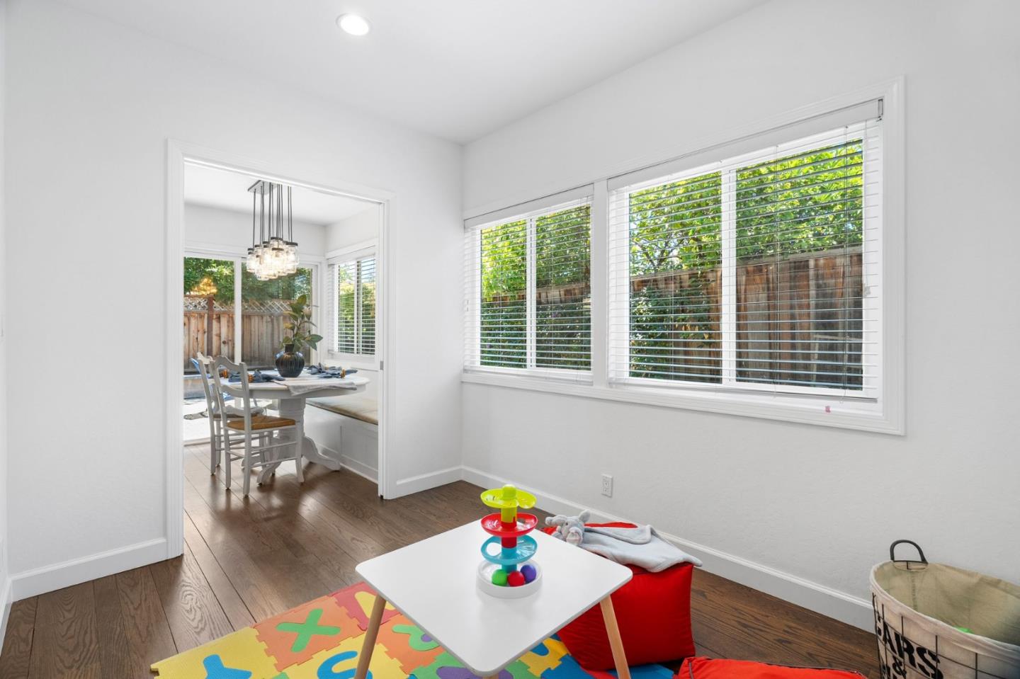 Detail Gallery Image 15 of 36 For 18709 Metler Ct, Saratoga,  CA 95070 - 4 Beds | 2/1 Baths