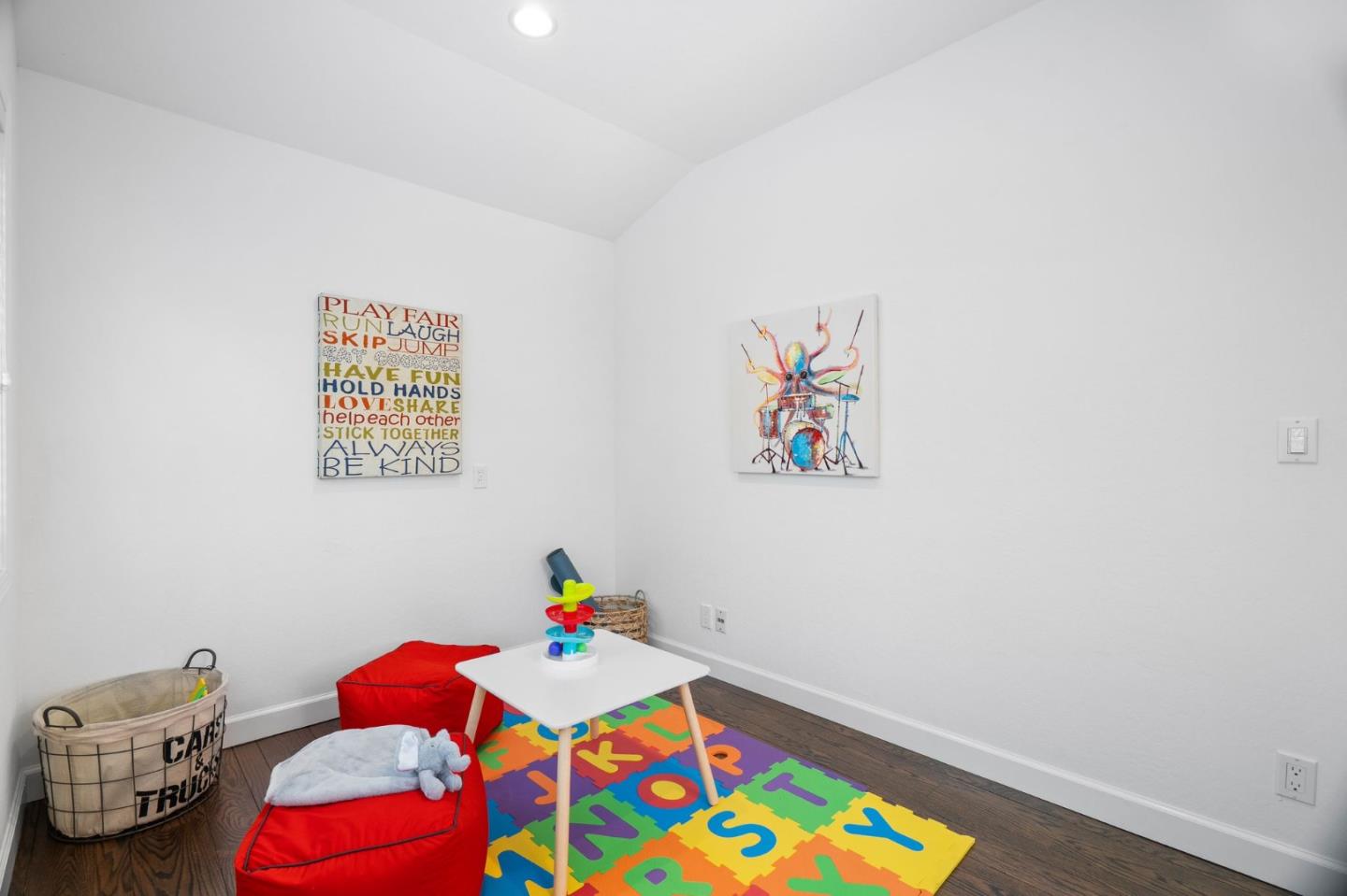 Detail Gallery Image 16 of 36 For 18709 Metler Ct, Saratoga,  CA 95070 - 4 Beds | 2/1 Baths