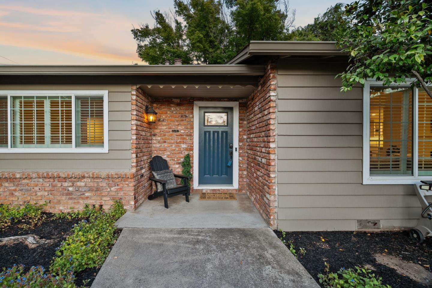 Detail Gallery Image 2 of 36 For 18709 Metler Ct, Saratoga,  CA 95070 - 4 Beds | 2/1 Baths