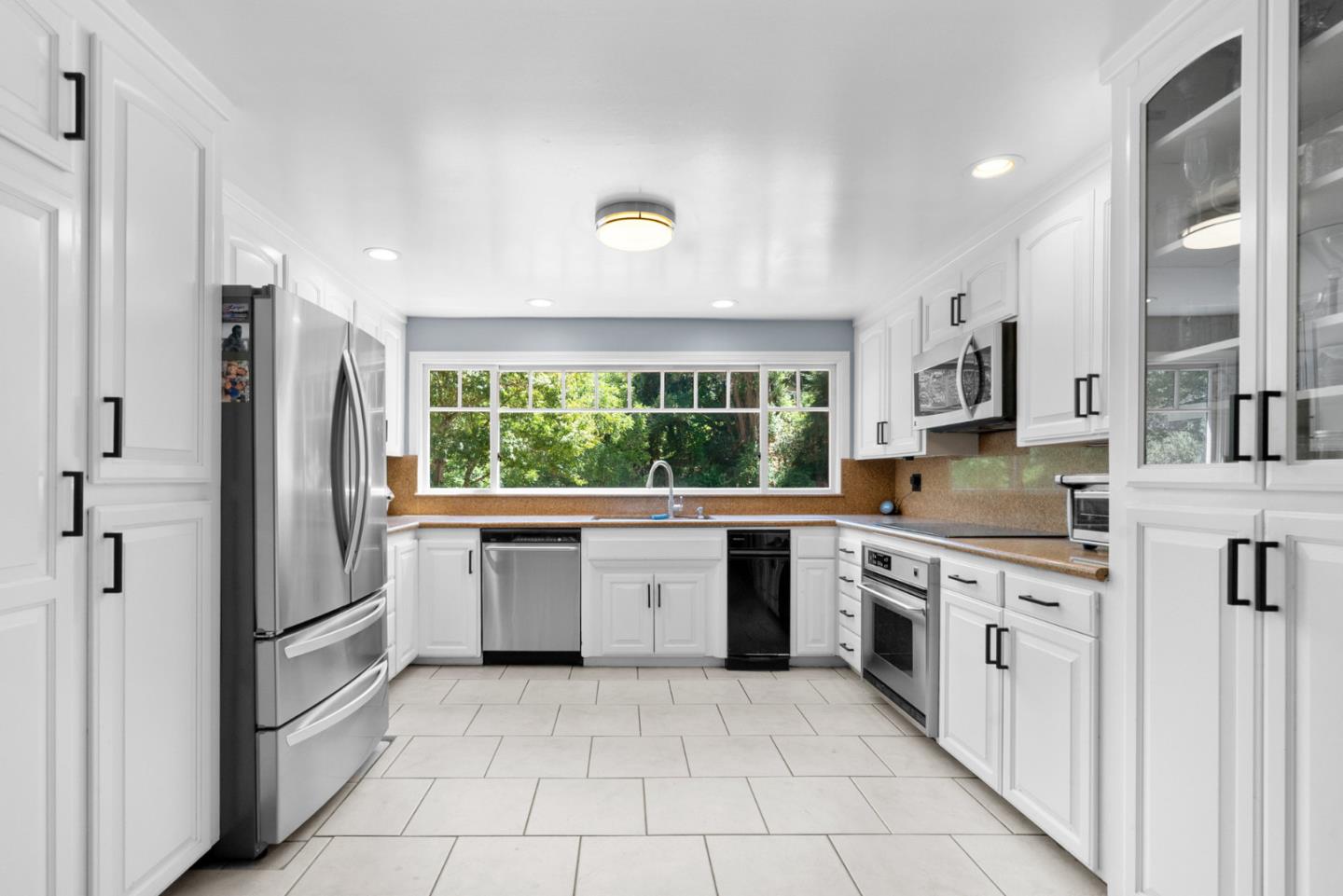 Detail Gallery Image 4 of 65 For 752 Glen Canyon Rd, Santa Cruz,  CA 95060 - 3 Beds | 2 Baths