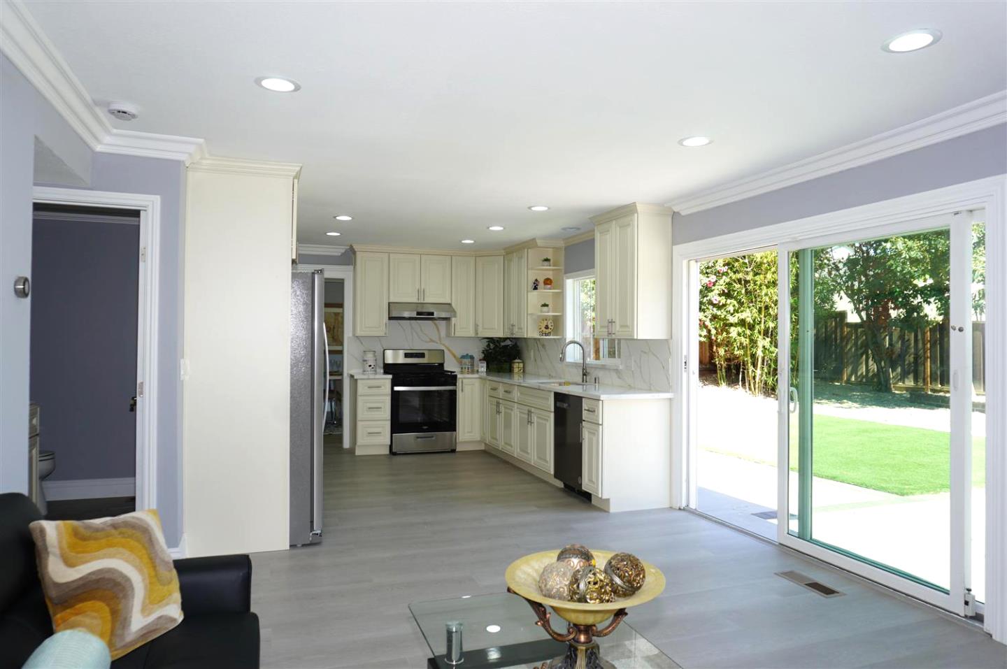 Detail Gallery Image 15 of 42 For 3342 San Saba Dr, San Jose,  CA 95148 - 4 Beds | 2/1 Baths
