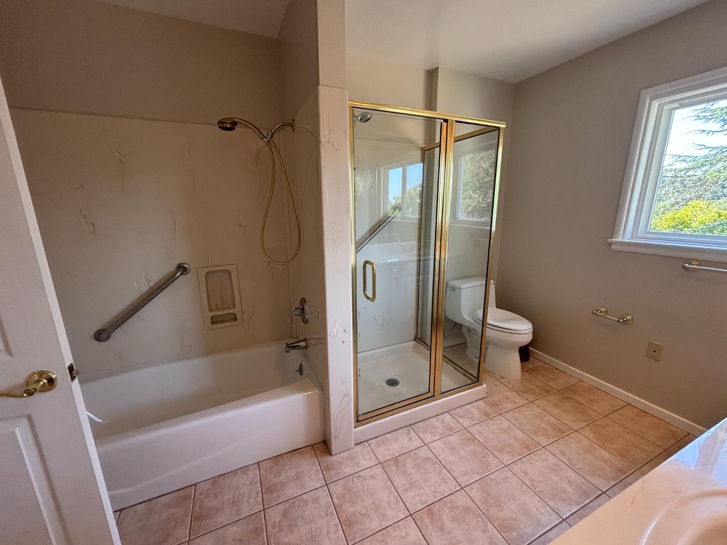 Detail Gallery Image 13 of 30 For 552 Summit Dr, Redwood City,  CA 94062 - 5 Beds | 6 Baths