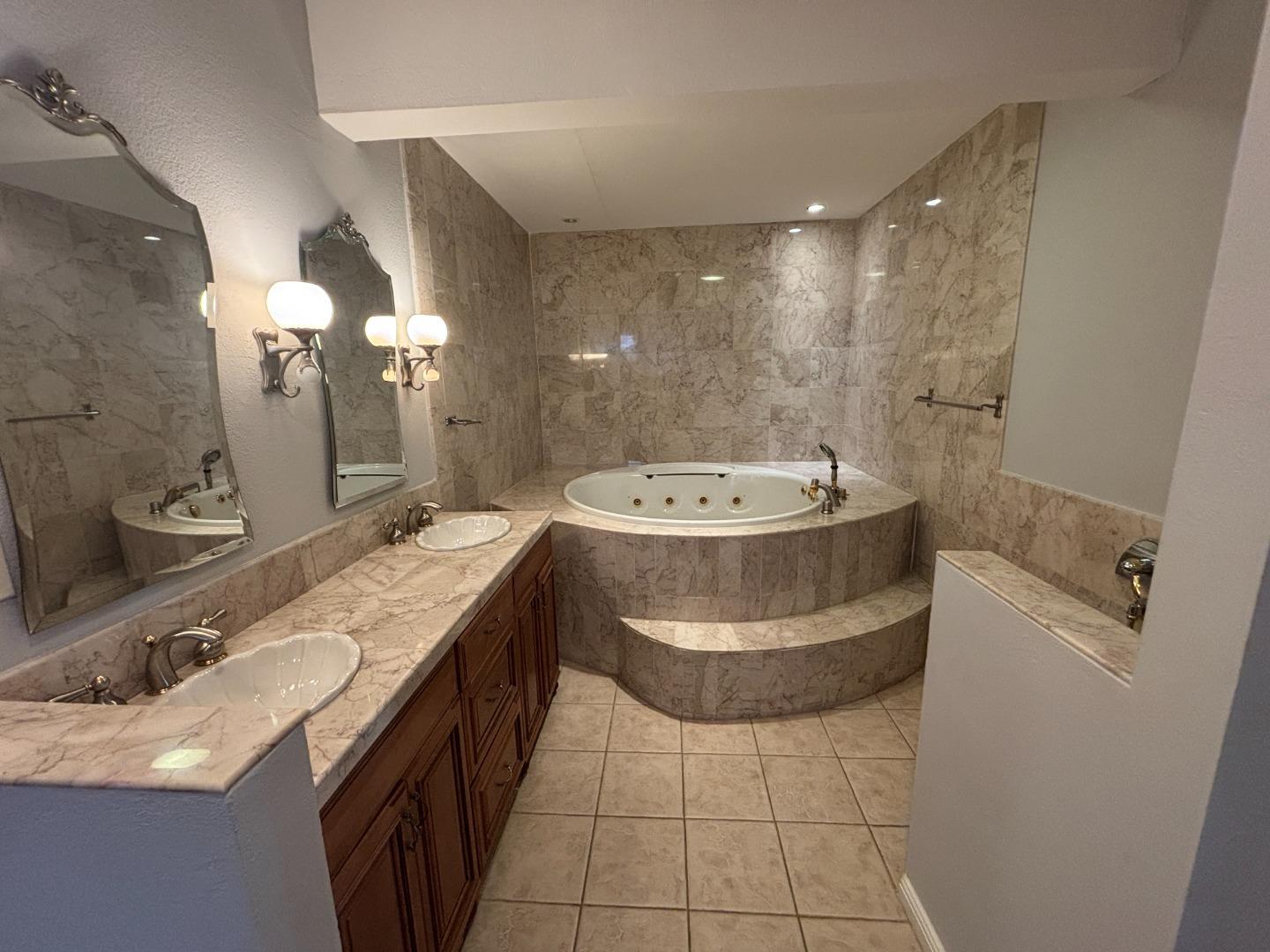 Detail Gallery Image 20 of 30 For 552 Summit Dr, Redwood City,  CA 94062 - 5 Beds | 6 Baths