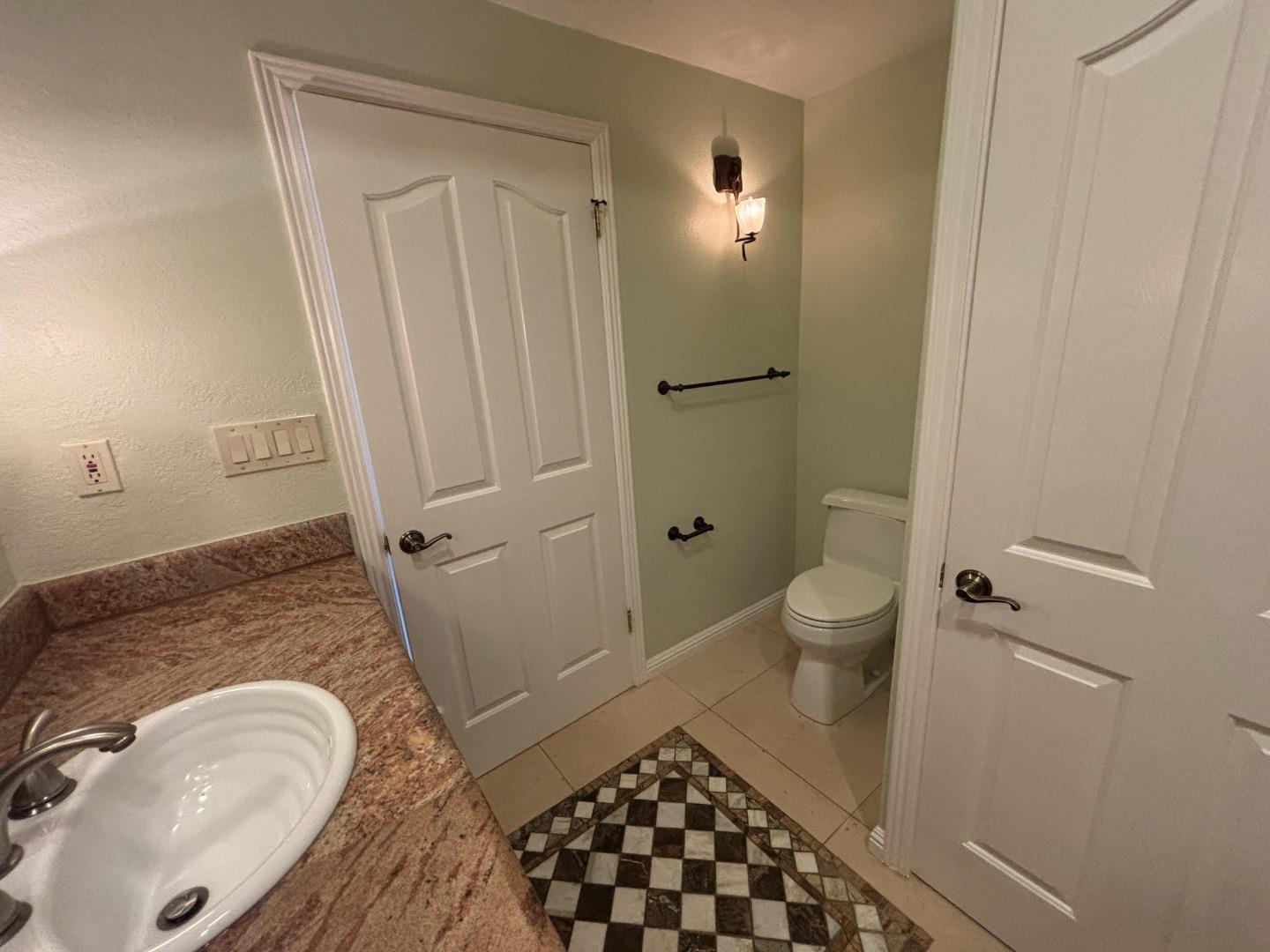 Detail Gallery Image 23 of 30 For 552 Summit Dr, Redwood City,  CA 94062 - 5 Beds | 6 Baths