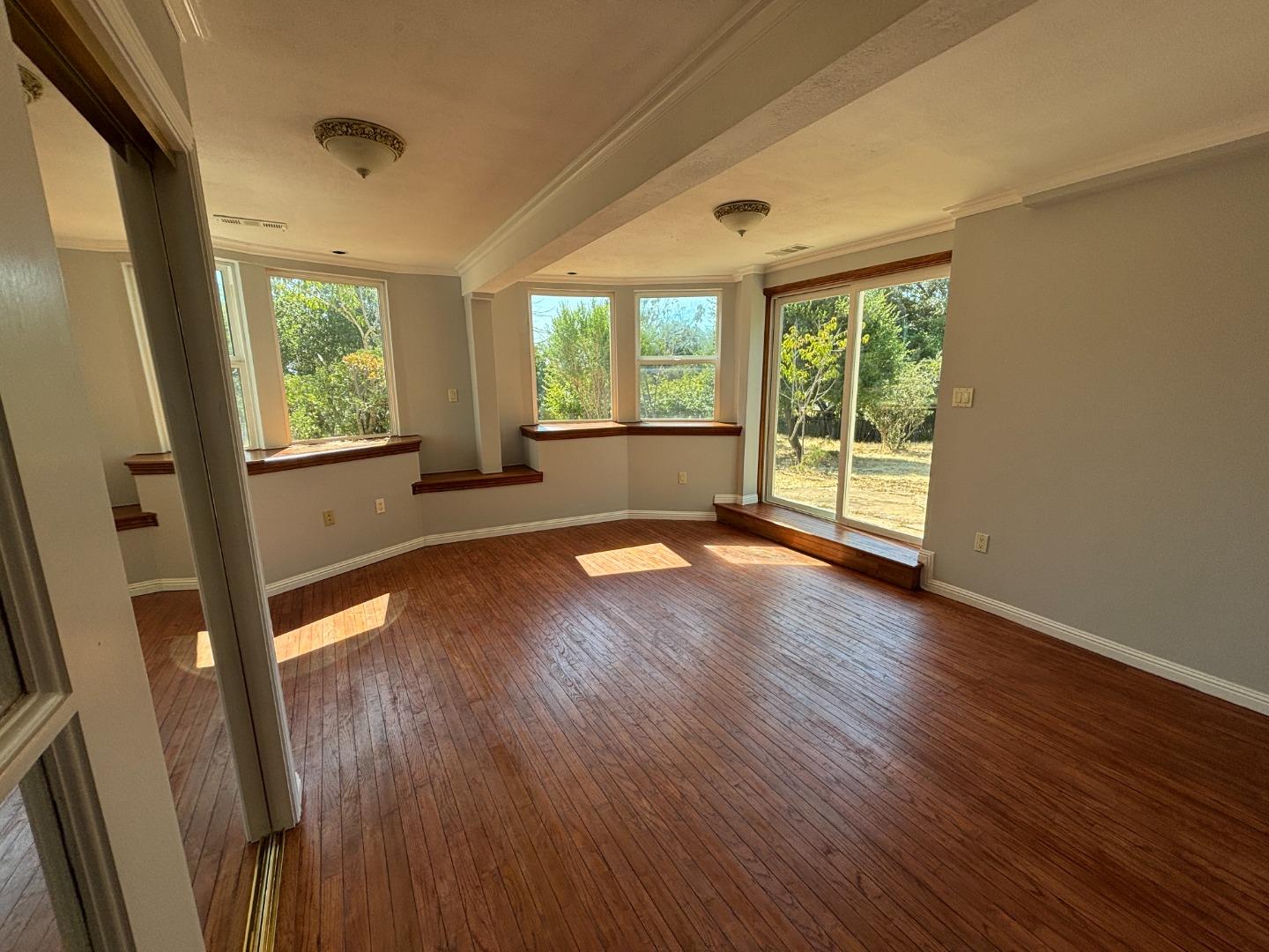 Detail Gallery Image 24 of 30 For 552 Summit Dr, Redwood City,  CA 94062 - 5 Beds | 6 Baths