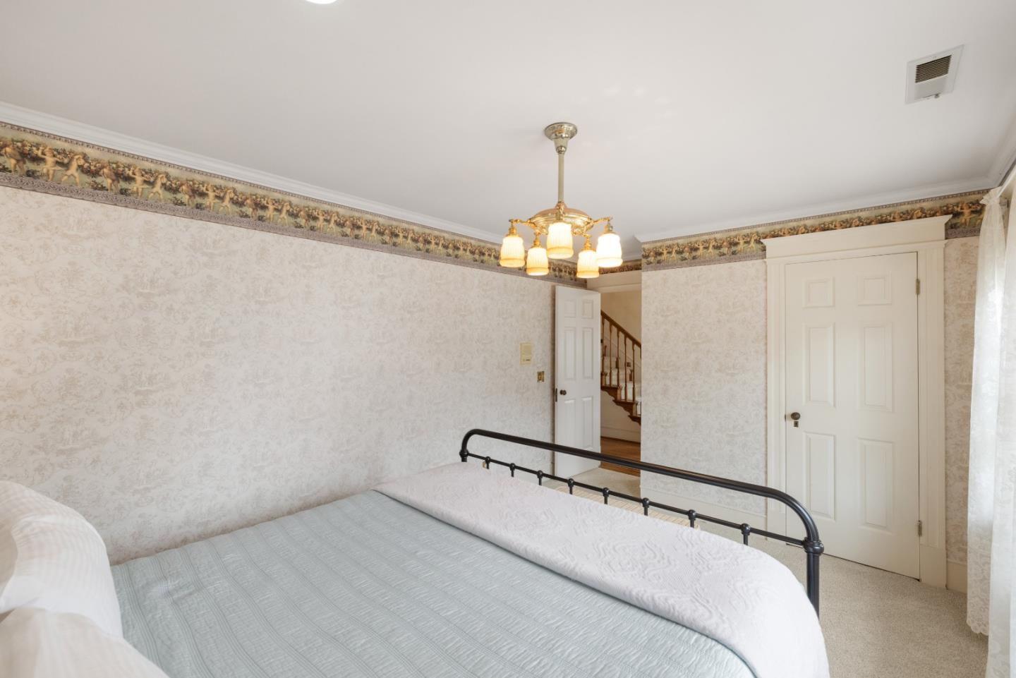 Detail Gallery Image 33 of 40 For 132 Forest Ave, Pacific Grove,  CA 93950 - 3 Beds | 2/1 Baths