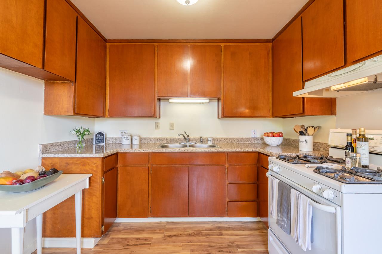 Detail Gallery Image 5 of 20 For 1700 Luxton St, Seaside,  CA 93955 - 2 Beds | 1 Baths