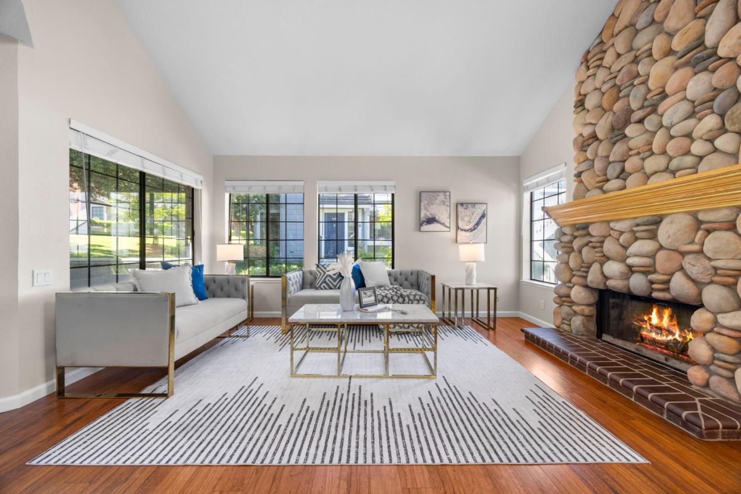 Detail Gallery Image 2 of 40 For 2784 Buena Point Ct, San Jose,  CA 95121 - 3 Beds | 2 Baths