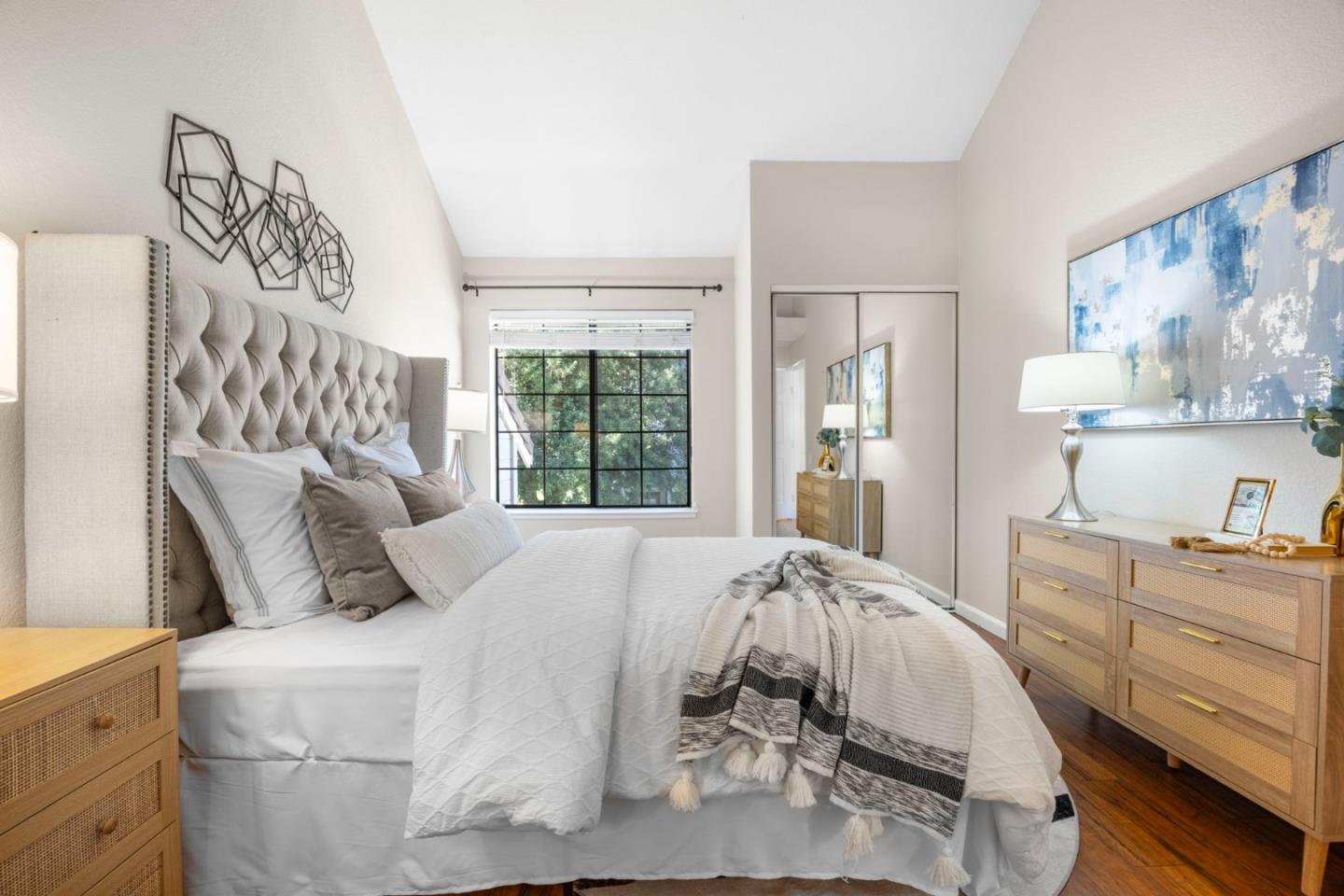 Detail Gallery Image 23 of 40 For 2784 Buena Point Ct, San Jose,  CA 95121 - 3 Beds | 2 Baths