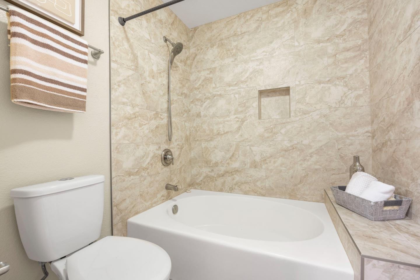 Detail Gallery Image 30 of 40 For 2784 Buena Point Ct, San Jose,  CA 95121 - 3 Beds | 2 Baths