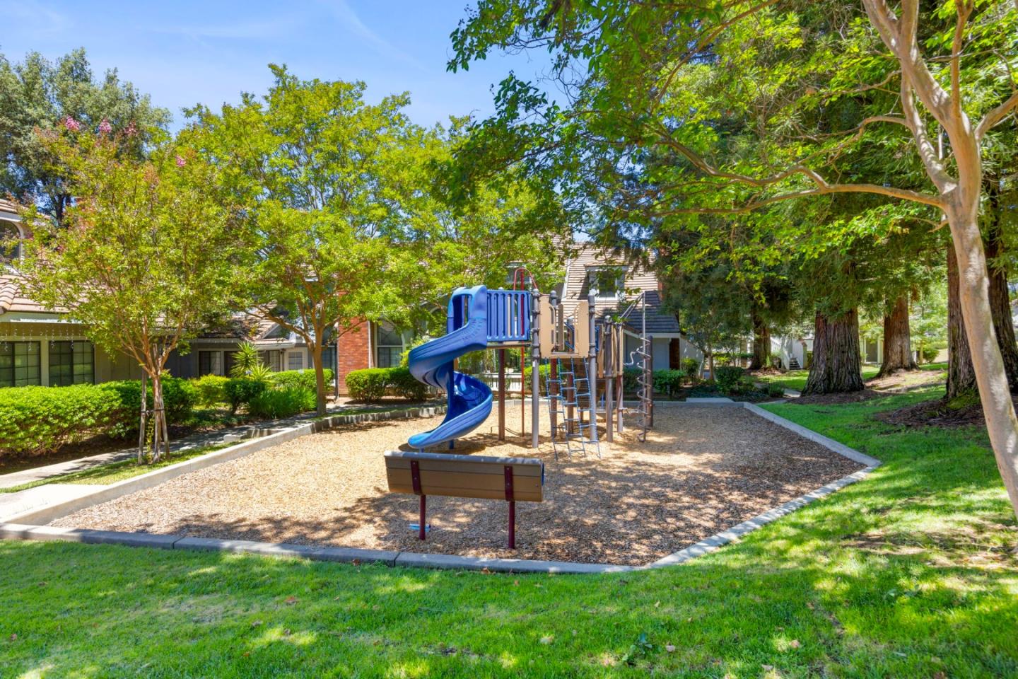 Detail Gallery Image 36 of 40 For 2784 Buena Point Ct, San Jose,  CA 95121 - 3 Beds | 2 Baths