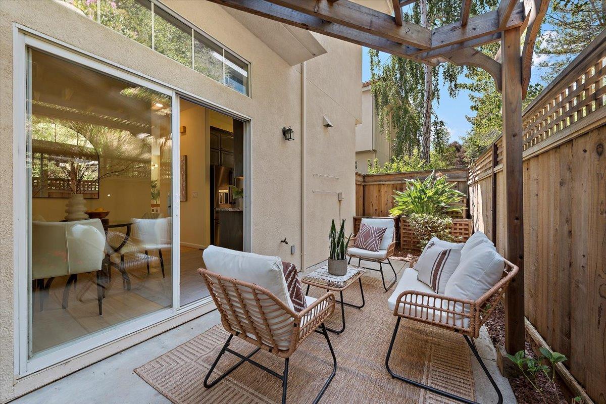Detail Gallery Image 18 of 47 For 14 Arroyo View Cir, Belmont,  CA 94002 - 3 Beds | 2/1 Baths
