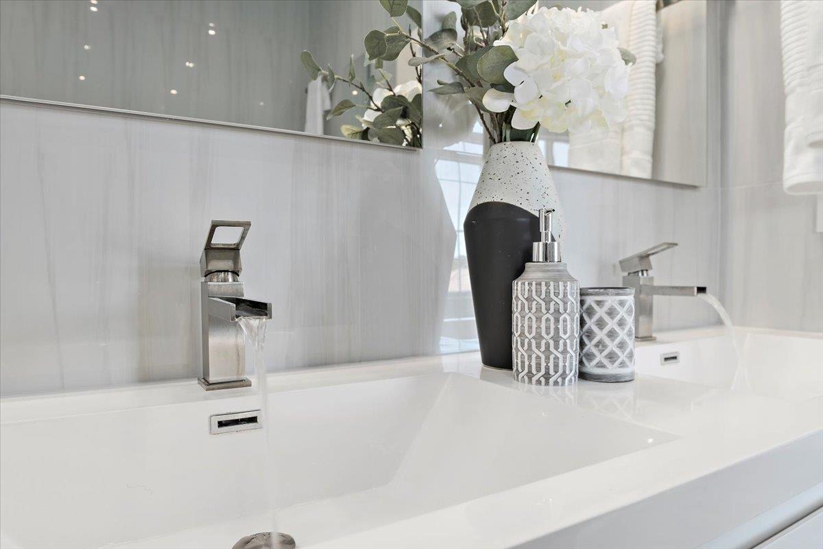 Detail Gallery Image 24 of 47 For 14 Arroyo View Cir, Belmont,  CA 94002 - 3 Beds | 2/1 Baths