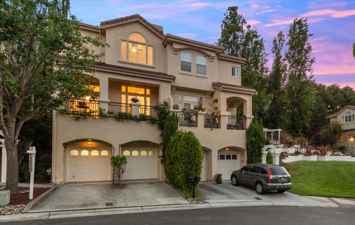 Detail Gallery Image 35 of 47 For 14 Arroyo View Cir, Belmont,  CA 94002 - 3 Beds | 2/1 Baths