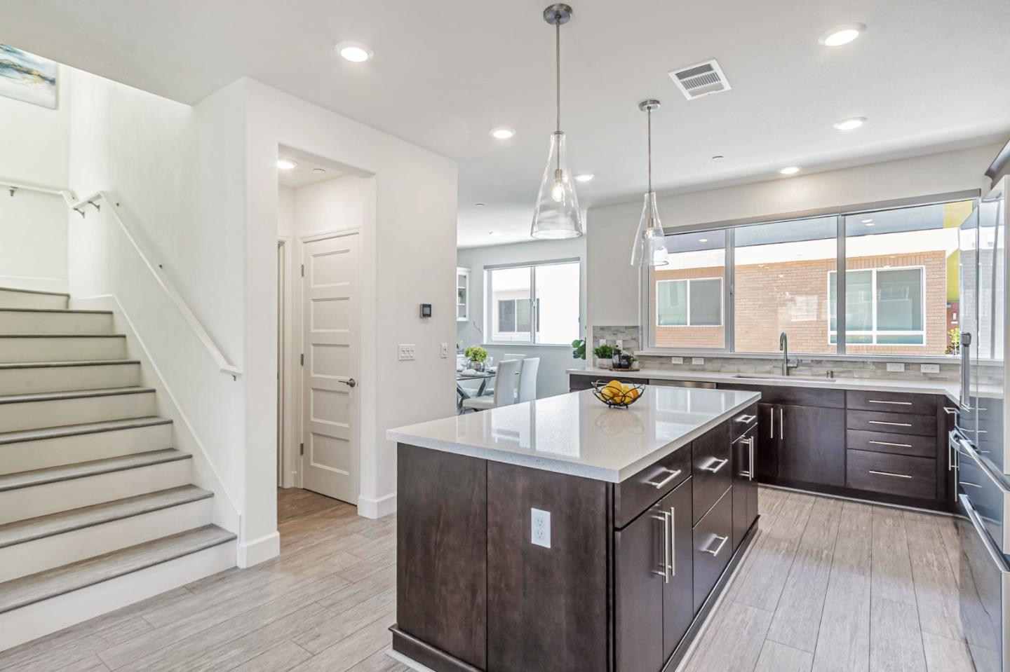 Detail Gallery Image 14 of 39 For 142 Agustin Narvaez St, San Jose,  CA 95136 - 4 Beds | 3/1 Baths