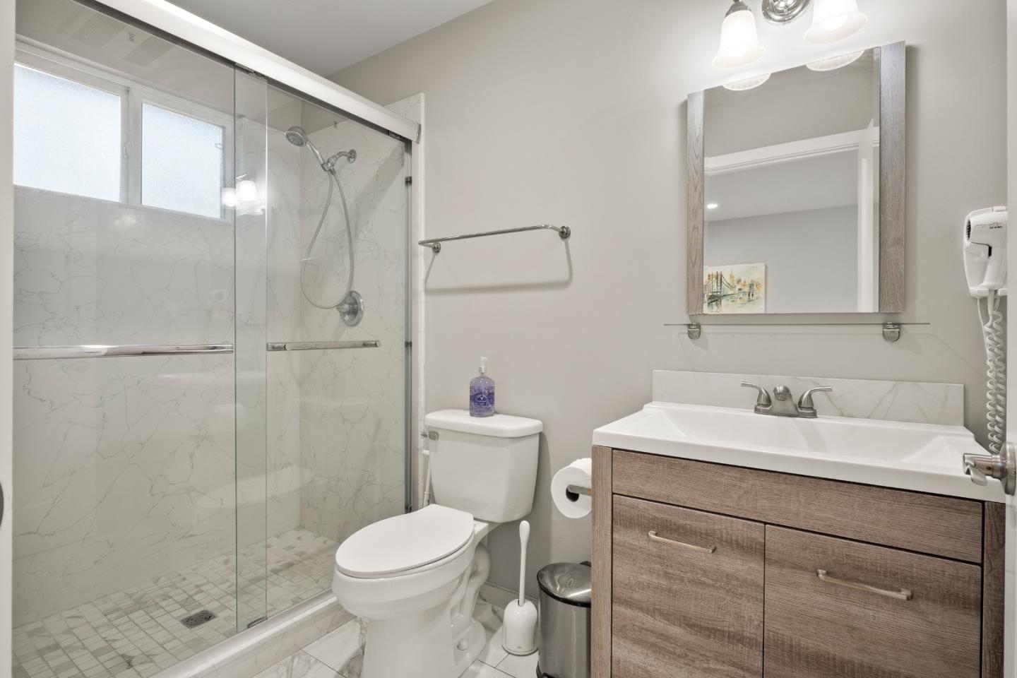 Detail Gallery Image 34 of 37 For 228 E Julian St, San Jose,  CA 95112 - 6 Beds | 4 Baths
