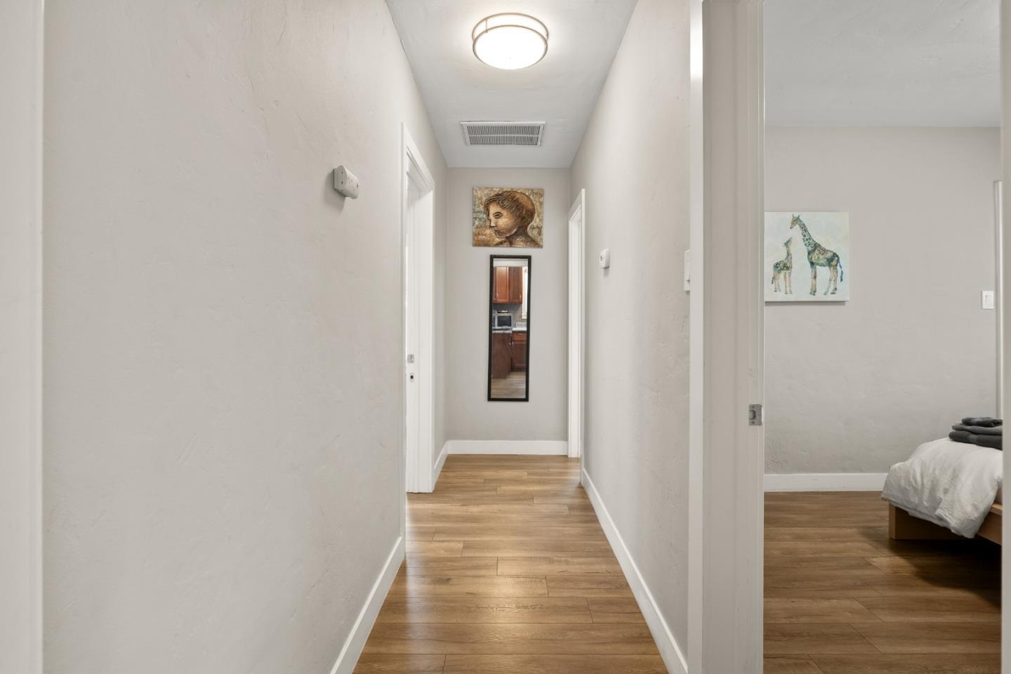 Detail Gallery Image 9 of 37 For 228 E Julian St, San Jose,  CA 95112 - 6 Beds | 4 Baths