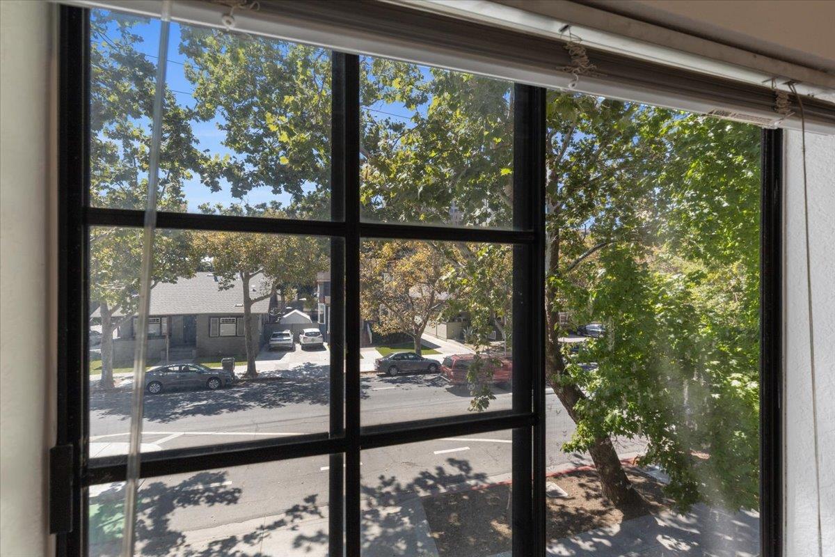 Detail Gallery Image 13 of 30 For 384 S 11th St, San Jose,  CA 95112 - 2 Beds | 2/1 Baths