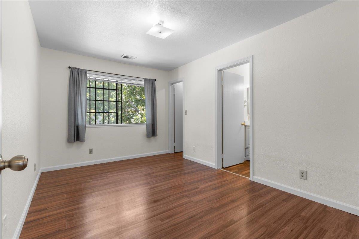 Detail Gallery Image 16 of 30 For 384 S 11th St, San Jose,  CA 95112 - 2 Beds | 2/1 Baths
