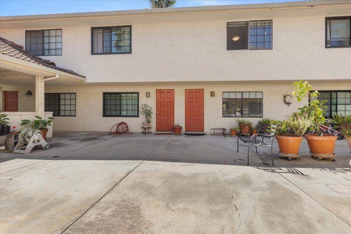 Detail Gallery Image 4 of 30 For 384 S 11th St, San Jose,  CA 95112 - 2 Beds | 2/1 Baths